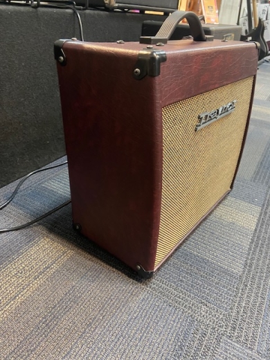 Store Special Product - Traynor - YCV20WR